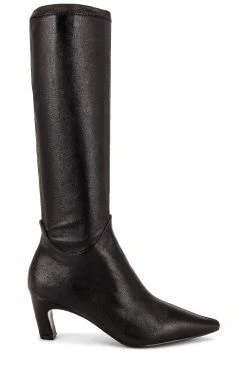 RAYE Curve Boot In Black